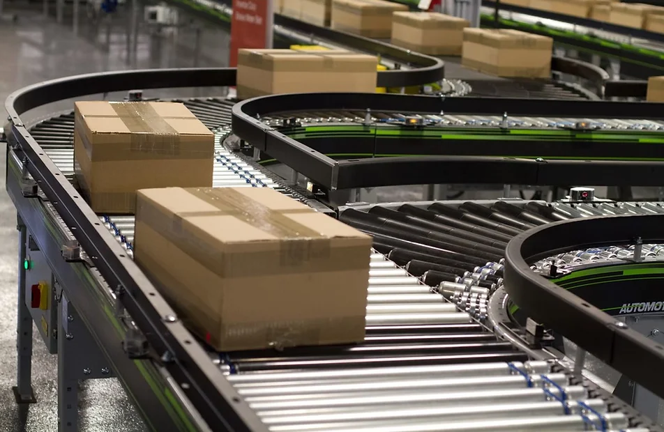 Package conveyor installation